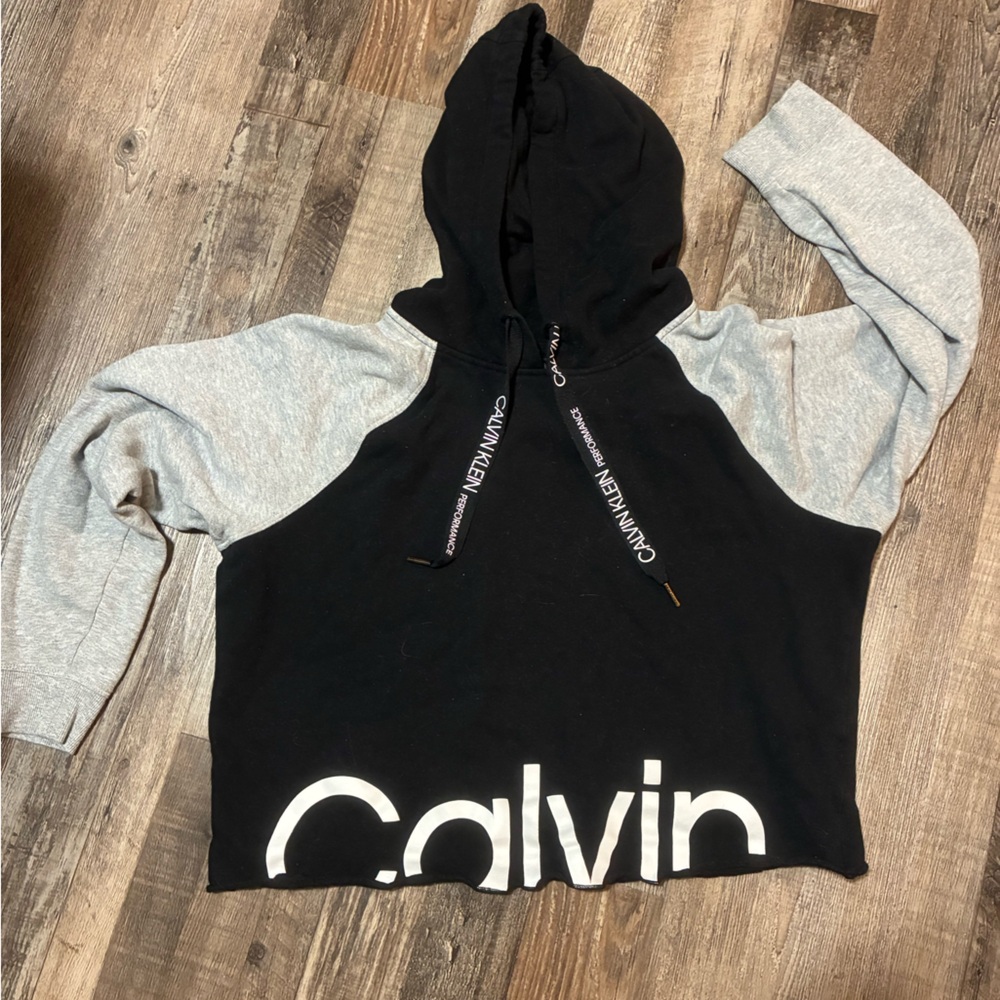 Cropped Calvin Klein logo hoodie